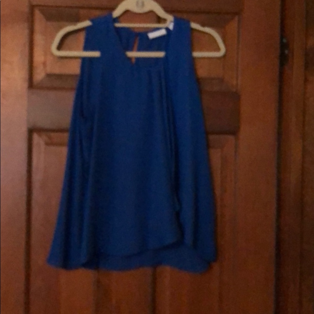 Top - Picture 2 of 2